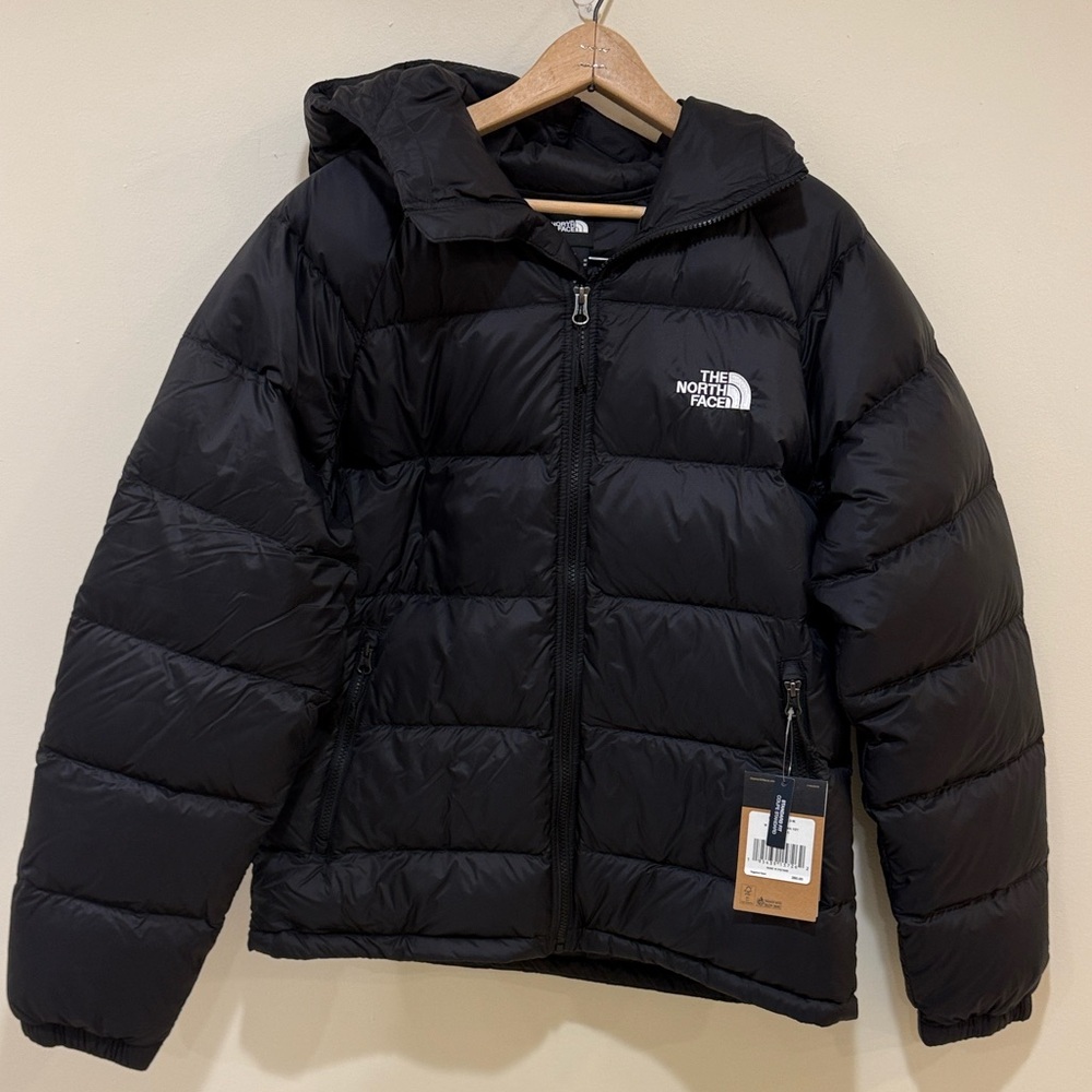 NWT - Men’s Medium - The North Face Black Puffer Jacket